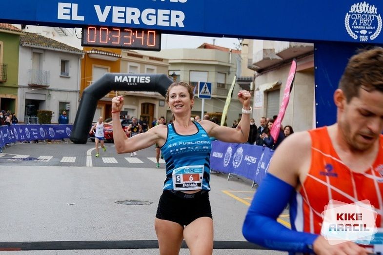 Cristina Roselló se impone en la Volta a Peu de El Verger