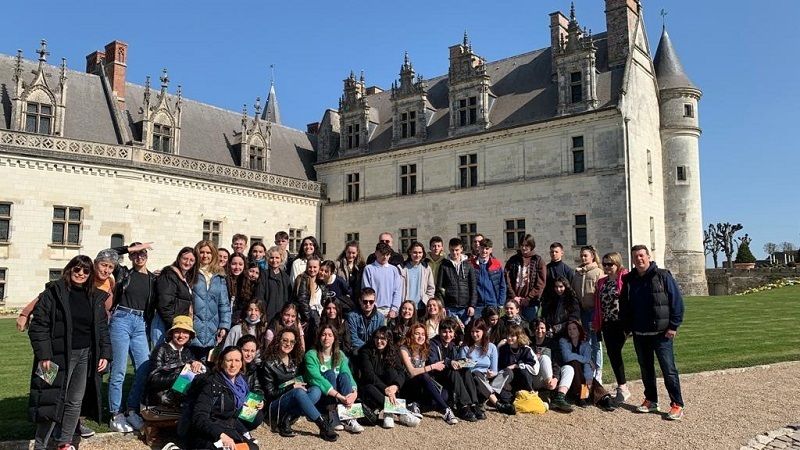 Cinco alumnos del IES Antoni Llidó de Xàbia participan en un intercambio en la región francesa del Loira