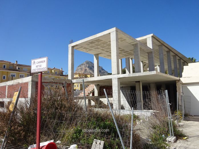El Ayuntamiento de Xàbia finiquita el actual contrato del auditorio y volverá a licitar la obra