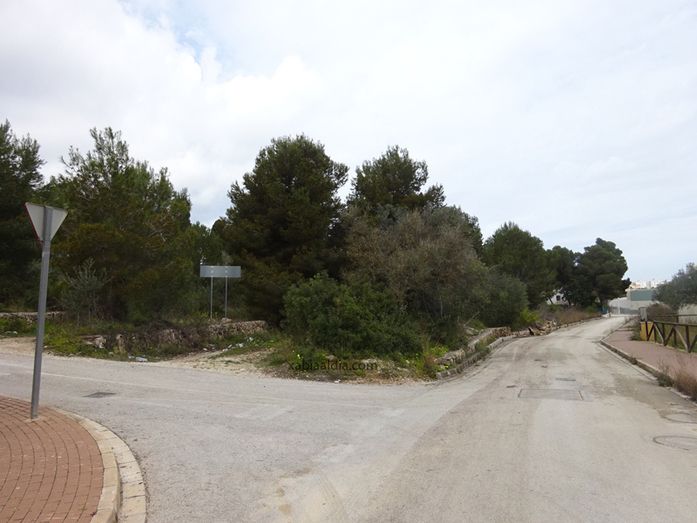 An urban project on a plot of 6,892 sqm in Xàbia is put on public display
