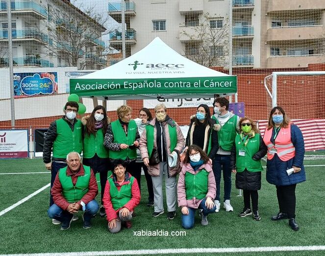 La asociación del Cáncer de Xàbia participa en el día de l'Esport