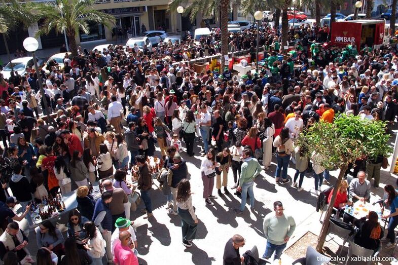 Vuelve el ambiente festivo a Duanes de la Mar con el baret del mig any de Bous