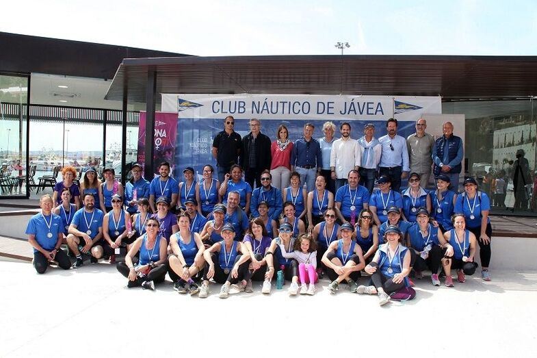 200 remeros participan en la I Regata de Rem de la Dona del Club Náutico Jávea