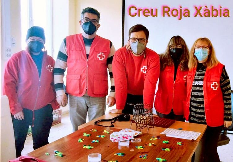 Cruz Roja Xàbia comparte su tiempo con los pacientes de La Pedrera en Dénia