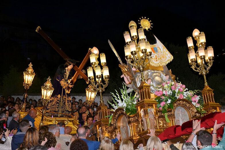 El Centro Histórico de Xàbia se rinde ante la Mare de Déu de Loreto y Jesús Nazareno