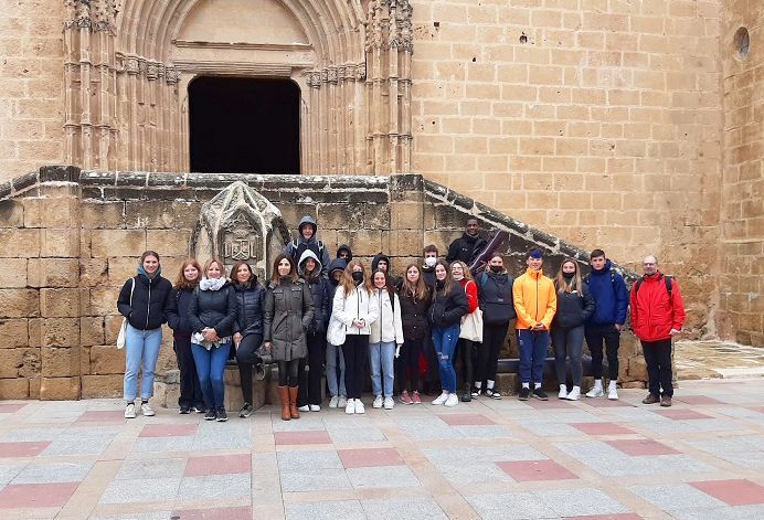 Los estudiantes del IES Antoni Llidó acogen a la delegación tirolesa de Landeck