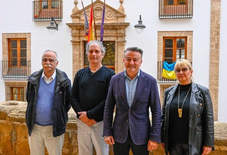 El Rotary Club Jávea presenta al alcalde de Xàbia el foro 