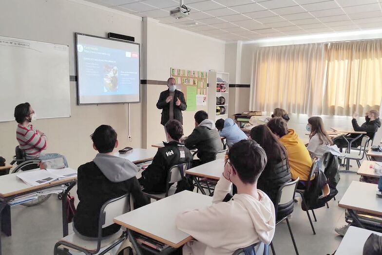 El proyecto Punt Nàutic de Creama acerca el sector marítimo a más de 1.000 estudiantes de La Marina