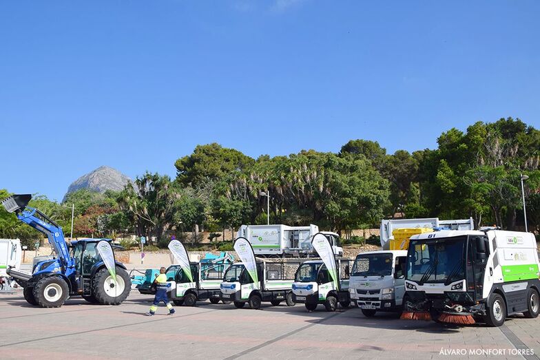 Más de 50 vehículos, 60 trabajadores y casi 2.000 contenedores y papeleras en el nuevo servicio de basuras y limpieza