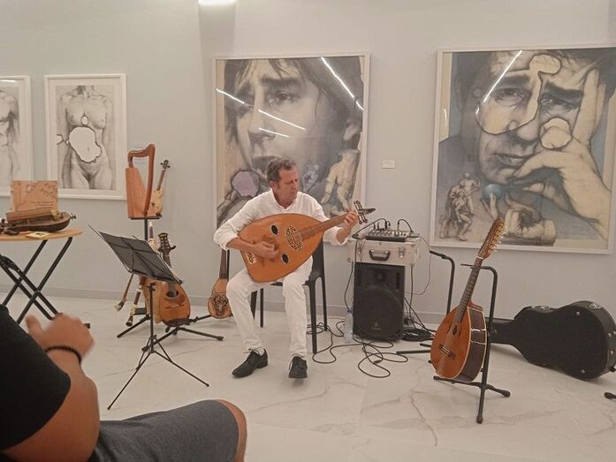 Paul Alcaide quiere llevar a Ibiza con su proyecto Arrels
