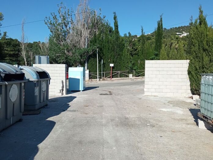 Comienza el vallado de los primeros Punts Verds de Xàbia