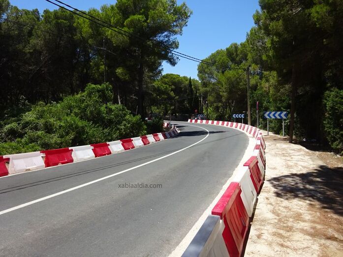 Diputación blinda la carretera del Portitxol en el entorno del Camí de Cala Blanca