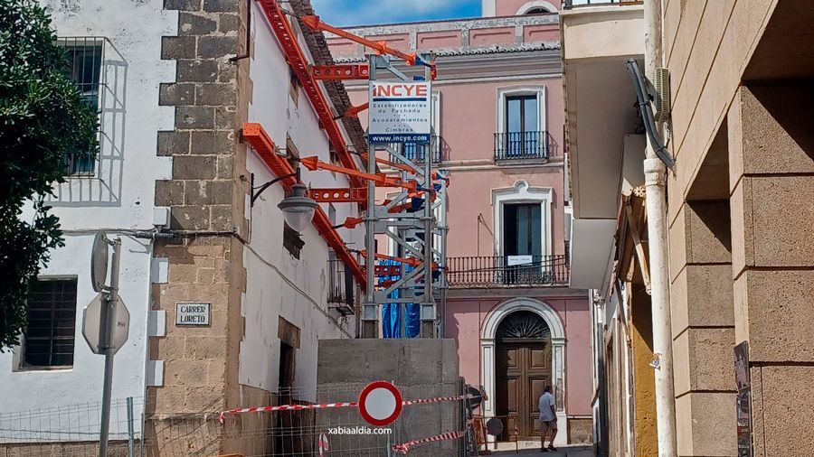 Desierta por segunda vez la licitación para eliminar los cables de la Casa Candelaria Desierta por segunda vez la licitación para eliminar los cables de la Casa Candelaria