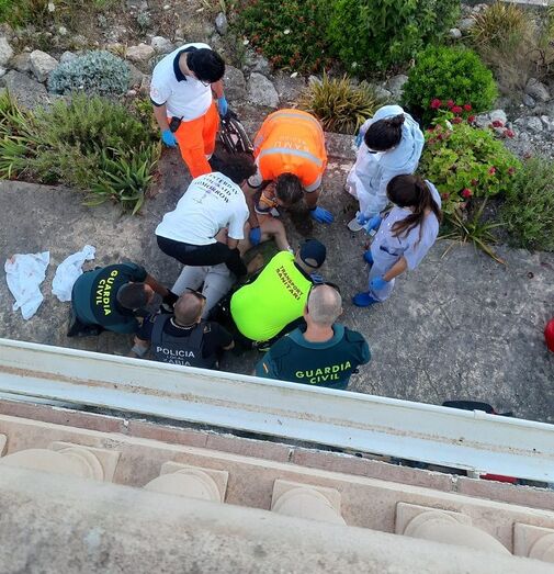 Herido tras caerse de 4 metros mientras intentaba hacerse una foto