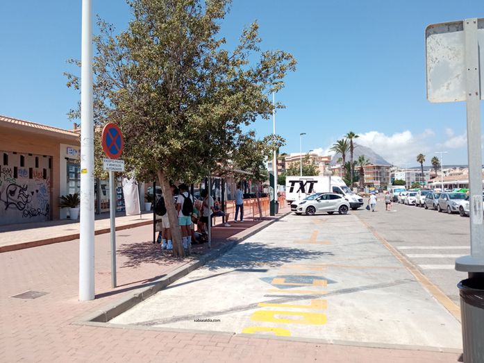 Cs Xàbia pide un plan de actuación conjunto para resolver los problemas planteados por las Asociaciones de Comerciantes  de Xàbia