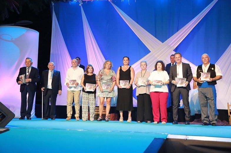 La Comissió de la Mare de Déu de Loreto homenajea a los presidentes durante la presentación de las fiestas del 2022