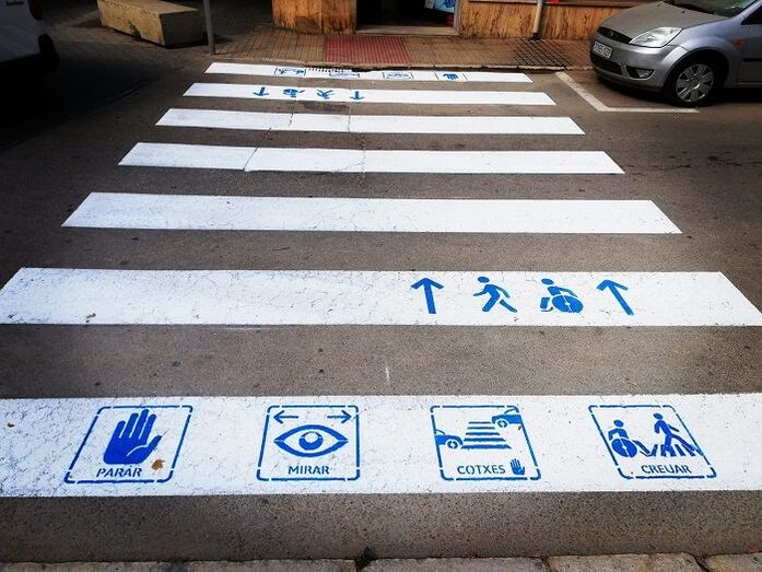 Los pasos de peatones de Xàbia tendrán pictogramas para las personas con TEA
