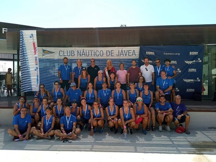 160 personas participan en la jornada 100 Paladas Solidarias SUMA en el Club Náutico Jávea