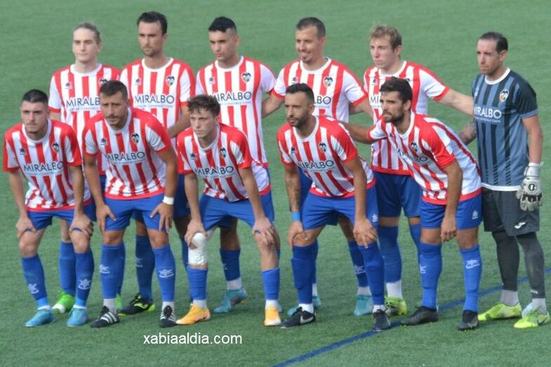 Jávea y Calpe empatan en un partido con pocas ocasiones de gol