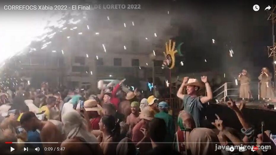 Vídeo: Correfoc en las fiestas en honor a la Mare de Déu de Loreto