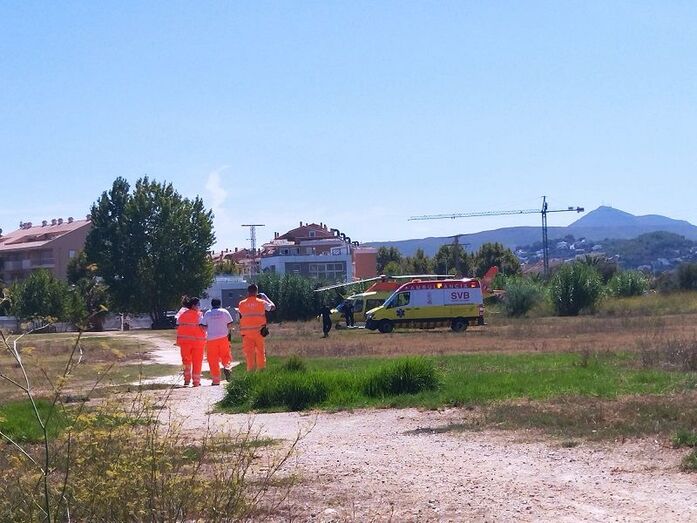 Evacuado al Hospital General de Alicante tras sufrir un accidente en una obra de Xàbia
