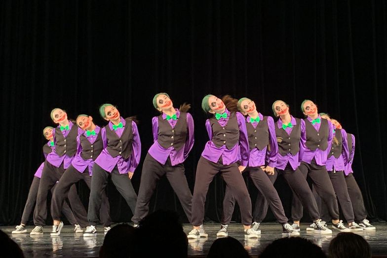 Las jóvenes bailarinas de Xàbia dan a España el triunfo en el Concurso Internacional de Danza
