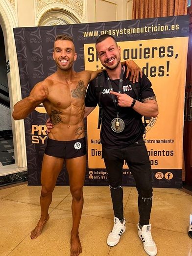Kiko Vicens logra el campeonato de España de men's fitness