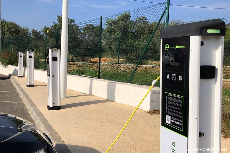 ¿Dónde están los puntos de recarga para coches eléctricos en Xàbia?