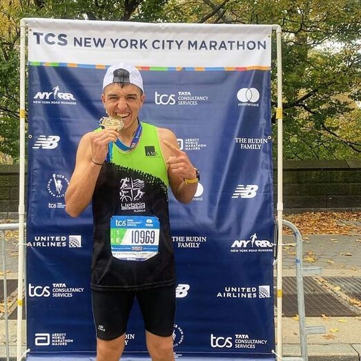 Un atleta del Club Atletisme Llebeig completa la Maratón de Nueva York