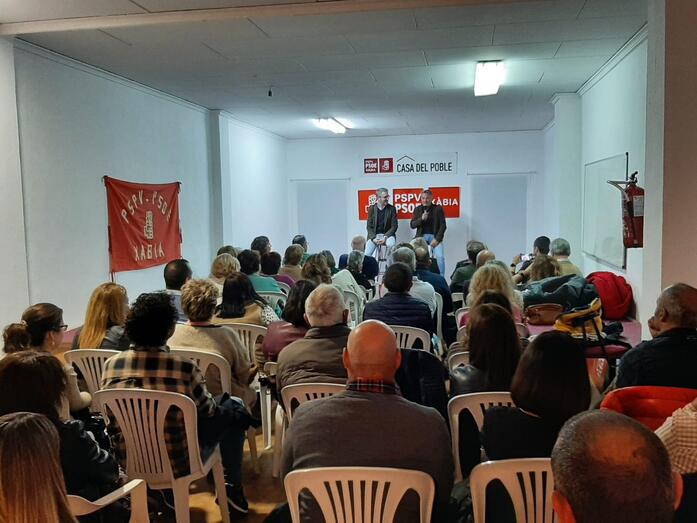 El PSOE de Xàbia arranca el año electoral en un encuentro navideño con la militancia