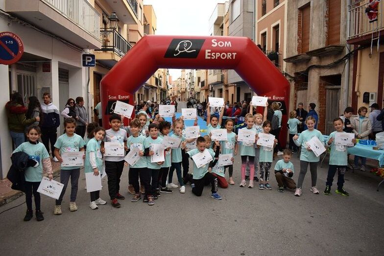 El Colegio Santa María Magdalena de Benitatxell recauda 2.000 euros para la investigación contra la leucemia infantil
