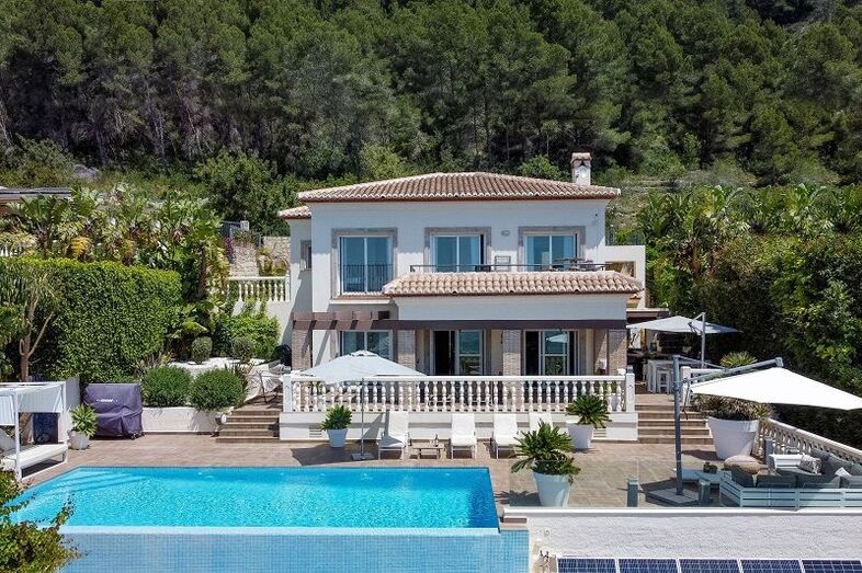 Maravillosa villa totalmente reformada en la zona del Montgó de Xàbia a la venta con Jávea Houses Inmobiliaria
