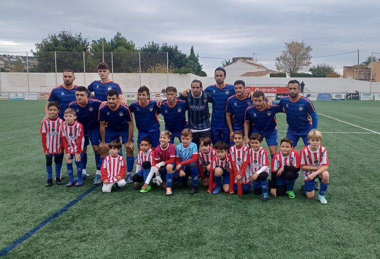 El CD Jávea no puede con La Font en un tiempo para cada equipo