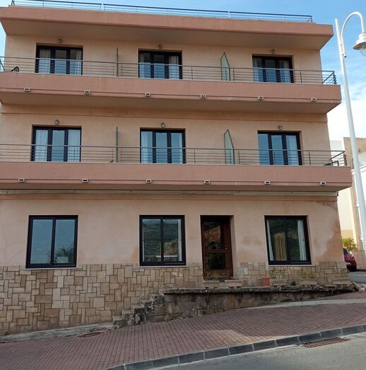 Los propietarios de Fermax compran el Hotel Costamar del puerto de Xàbia